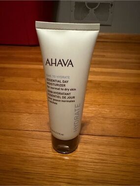 AHAVA White Essential Day Moisturizer for Normal to Dry Skin